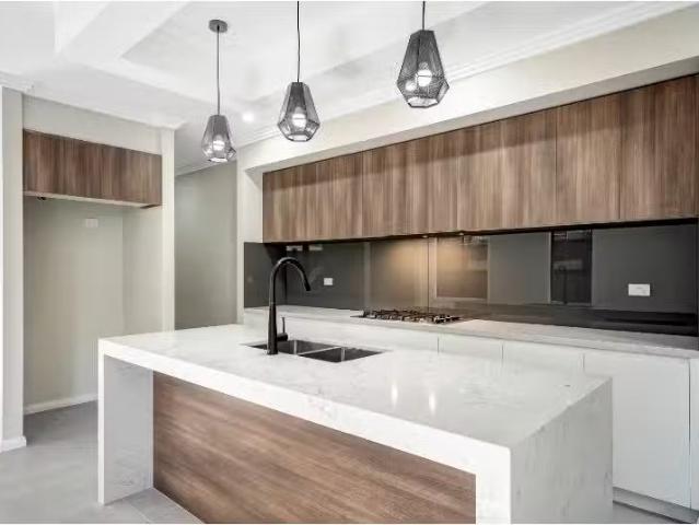 Unique 18 Zeta Street, BOX HILL House for rent Listed by Merc.