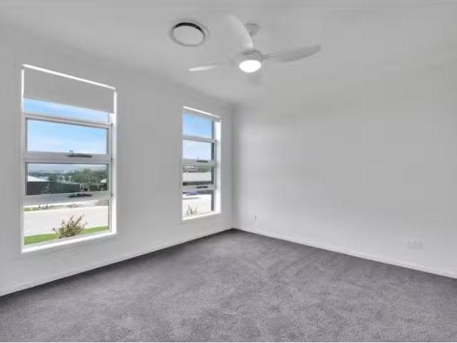 New 18 Duguid Street, Farley Townhouse for rent Listed by Rea.