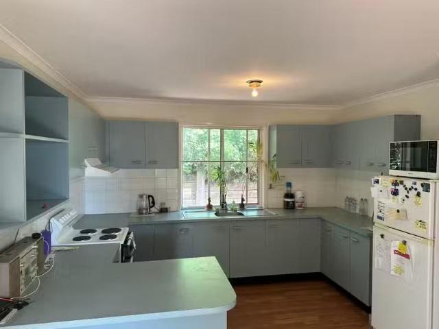 Cozy 18 Elwood Court, Eatons Hill QLD 4037