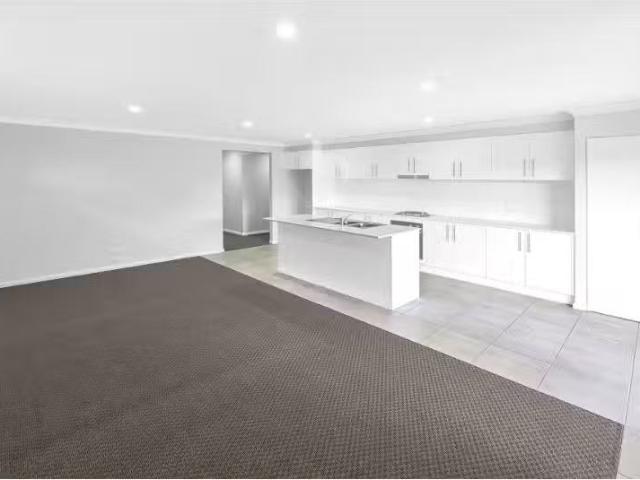 Cheap 18 Meramie Street, Mudgee House for rent Listed by Kimb.