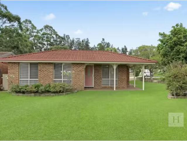 Charming 18 Newton Pl, Blue Haven House for rent Listed by He.