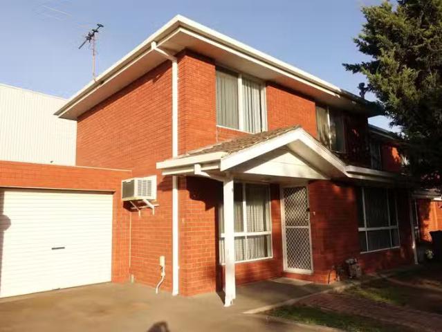 Deal! 19/1 9 Windsor St, Braybrook VIC 3019