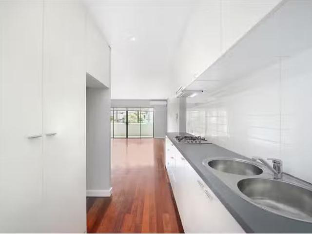 Cozy 19/46 Bourke Street, NORTH WOLLONGONG Apartment for rent.