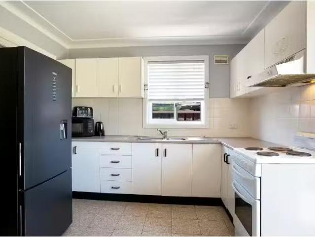 Deal! 197 Smith Street, South Penrith House for rent Listed b.