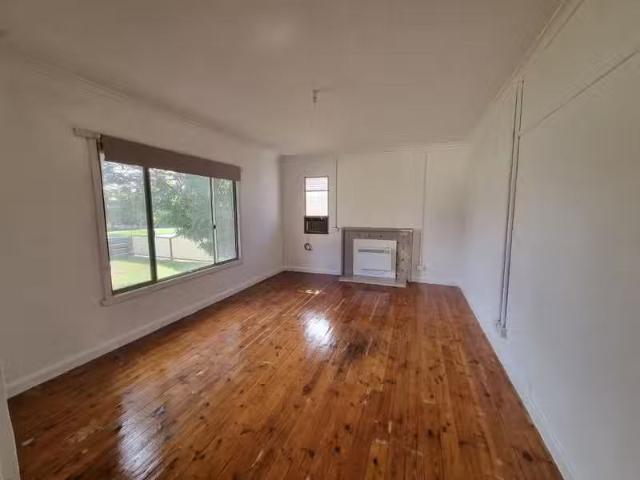Just in! 19 Burnett Avenue, Braybrook VIC 3019