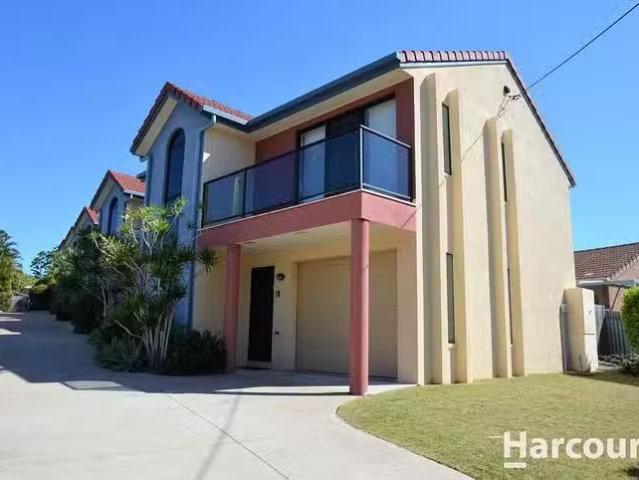 Nice 1/9 Freshwater Street, Scarness, QLD 4655