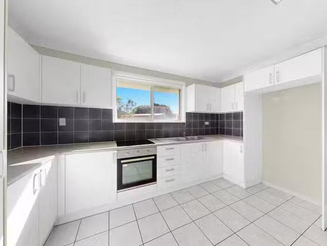 Cheap 1/9 Keong Road, Albany Creek, QLD 4035