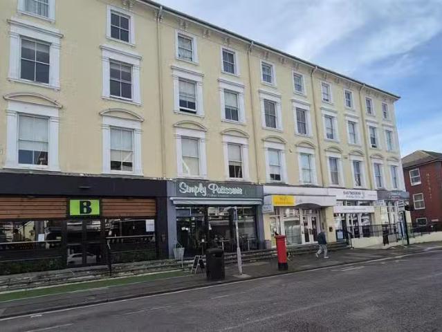 Charming 1 BA Studio apartment for rent in person House, 106 1.