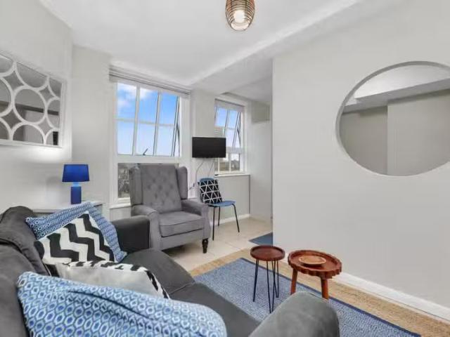 Rental! 1 BA Studio apartment for rent in Wilmot Street, Londo.
