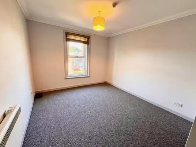 Charming 1 BA Studio flat for rent in R L Stevenson Avenue, Bo.