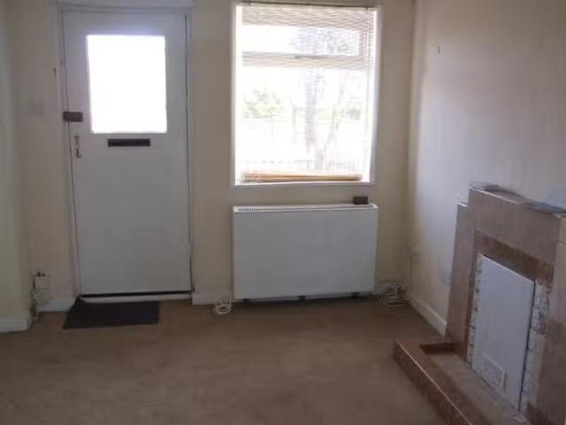 New 1 BA 1 bedroom terraced house for rent in Fingringhoe Road.