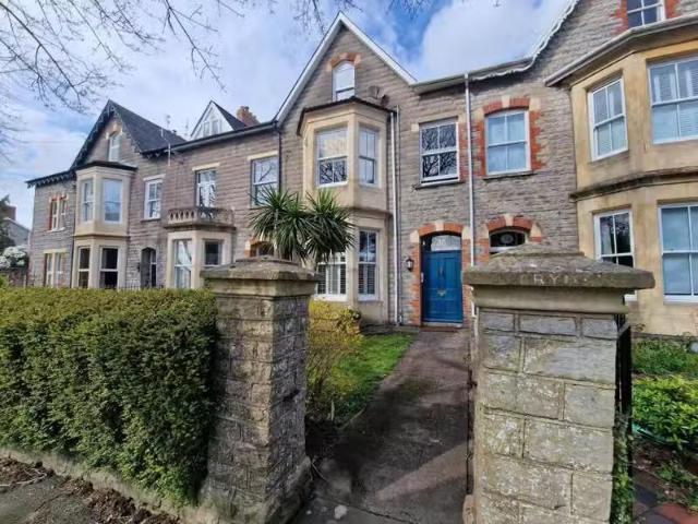 New 1 BA 1 bedroom apartment for rent in Clive Place, Penarth.