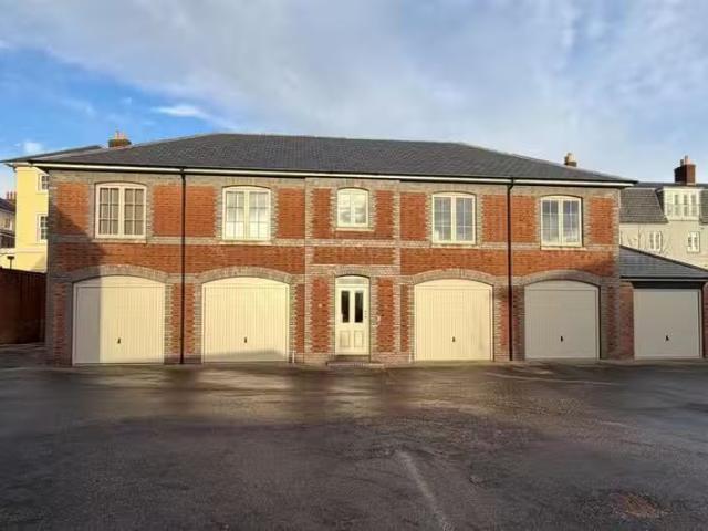 Cozy 1 BA 1 bedroom apartment for rent in East Down Mews, Poun.