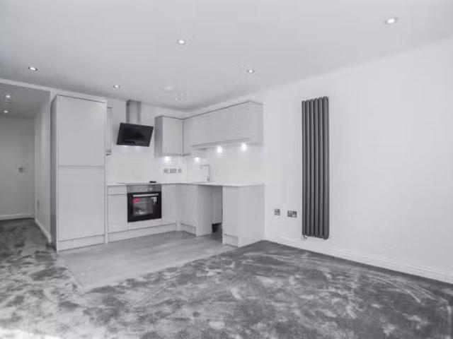 Rental! 1 BA 1 bedroom apartment for rent in Mill Street, Padi.