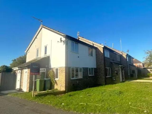 Unique 1 BA 1 bedroom end of terrace house for rent in Nimbus.
