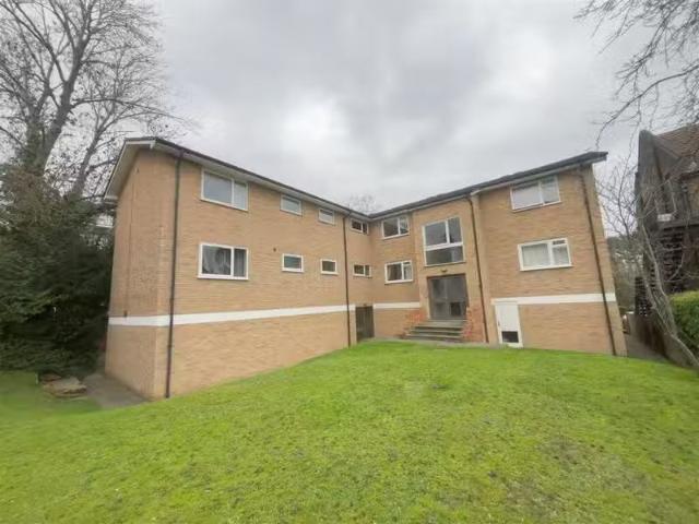 Charming 1 BA 1 bedroom flat for rent in Park Hill Road, Broml.