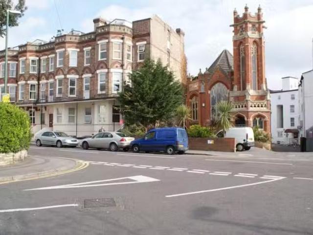 Cozy 1 BA 1 bedroom flat for rent in West Hill Road, Bournemou.
