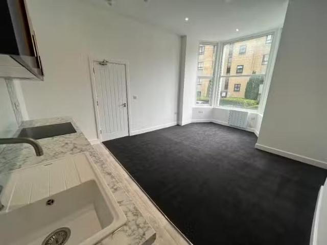 Deal! 1 BA 1 bedroom ground floor flat for rent in Bristol Roa.
