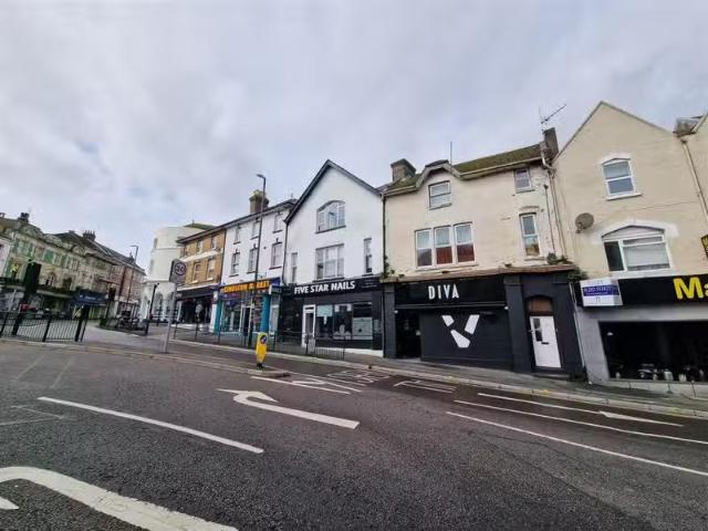 Unique 1 BA 1 bedroom house for rent in The Triangle, Bournemo.