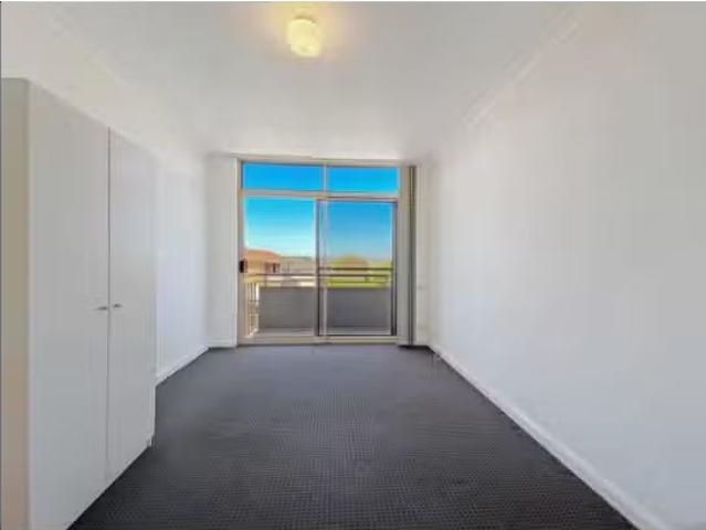 Unique 1 BA 22/275 Lyons Road, Russell Lea Apartment for rent.