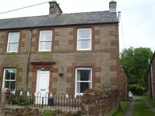 Just in! 1 BA 2 bedroom terraced house for rent in 2 Fell View.