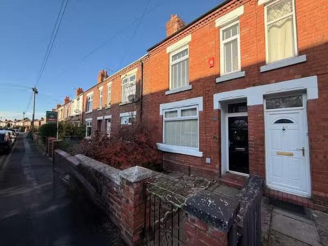 Cheap 1 BA 2 bedroom terraced house for rent in Timbrell Avenu.