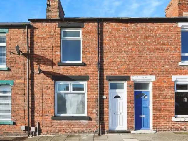 For Rent! 1 BA 2 bedroom terraced house for rent in Waterloo T.