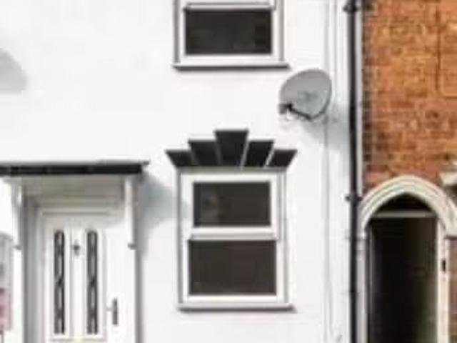 Cozy 1 BA 2 bedroom terraced house for rent in Chester Road No.