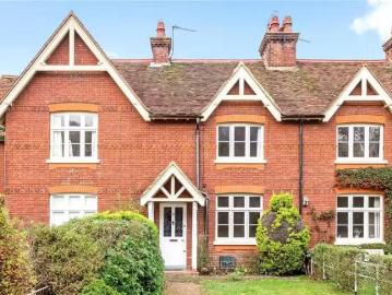 Charming 1 BA 2 bedroom terraced house for rent in Childwick G.