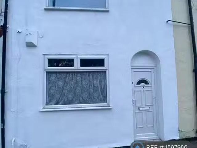 Rental! 1 BA 2 bedroom terraced house for rent in Glynne Stree.