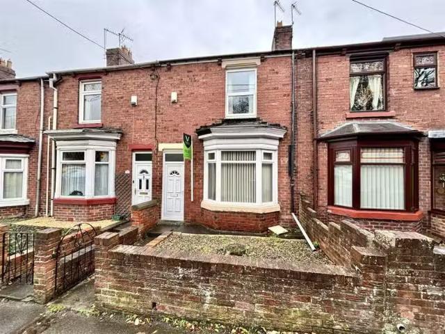 New 1 BA 2 bedroom terraced house for rent in Grove Terrace, L.