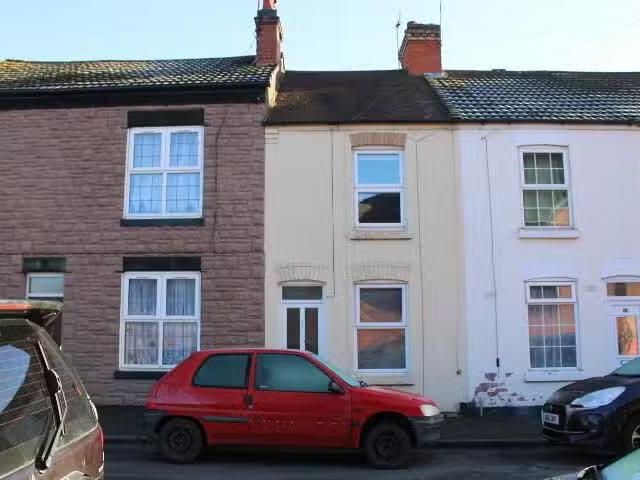 Nice 1 BA 2 bedroom terraced house for rent in Mount Street, N.