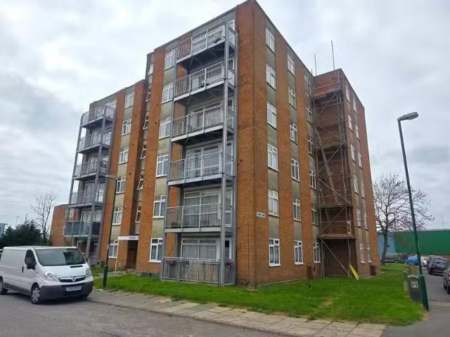 For Rent! 1 BA 2 bedroom apartment for rent in Grange Court, S.