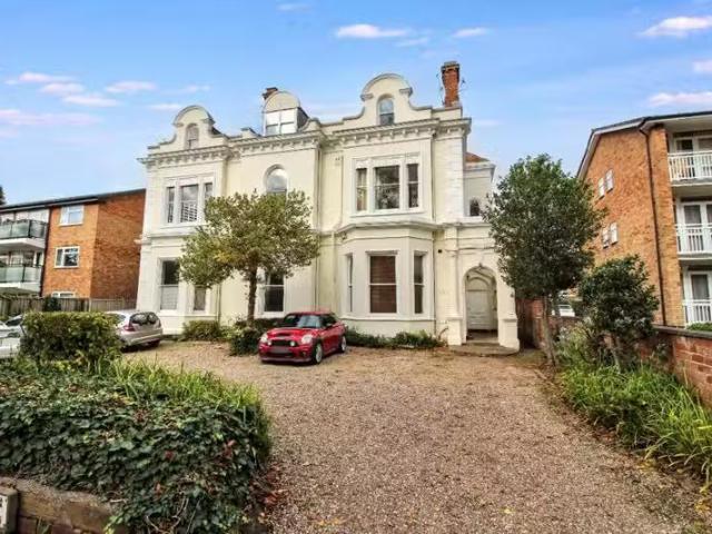 Unique 1 BA 2 bedroom apartment for rent in Dormer House, Bins.