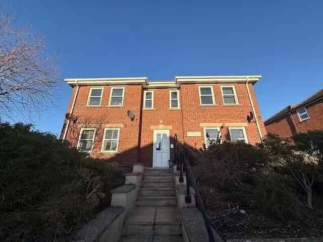 Cozy 1 BA 2 bedroom apartment for rent in Fitzmaurice Road, Ch.