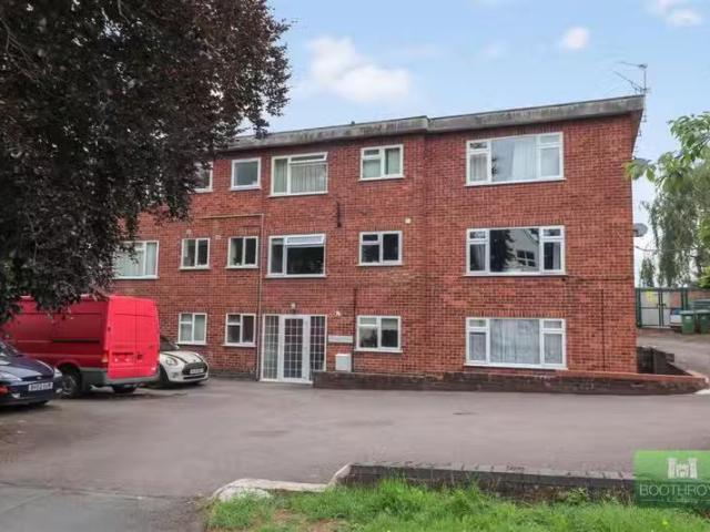 Deal! 1 BA 2 bedroom apartment for rent in Holmewood Close, Ke.