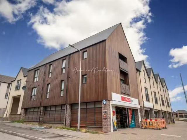 Cozy 1 BA 2 bedroom apartment for rent in Heol Booths, Old St.