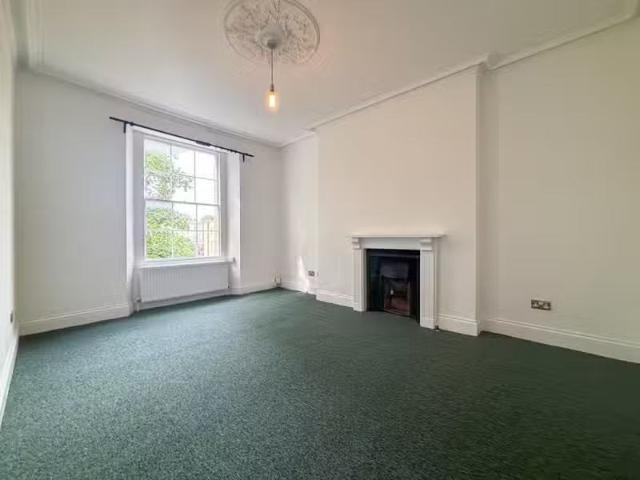 New 1 BA 2 bedroom apartment for rent in Pembroke Road, Clifto.