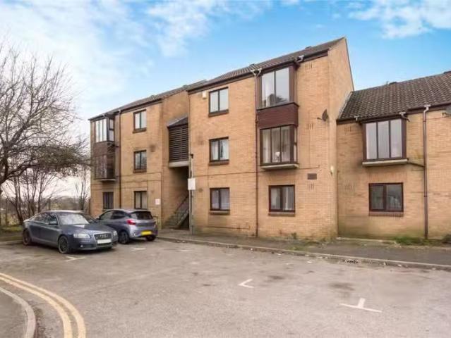 For Rent! 1 BA 2 bedroom apartment for rent in Rose Green Clos.
