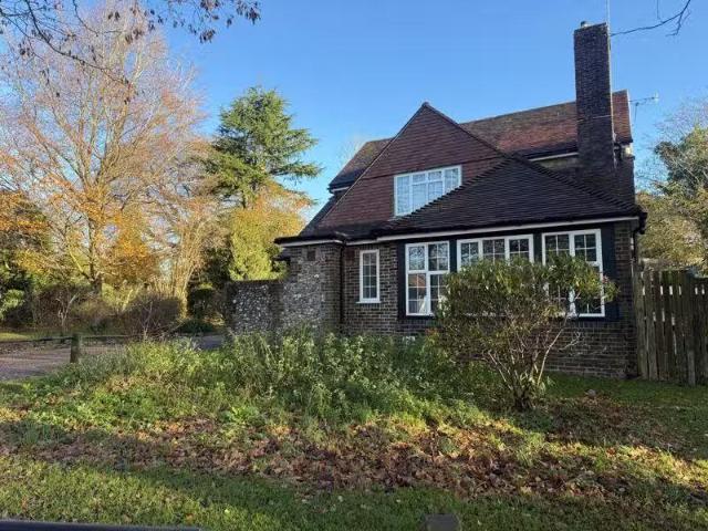 New 1 BA 2 bedroom character property for rent in Limpsfield R.