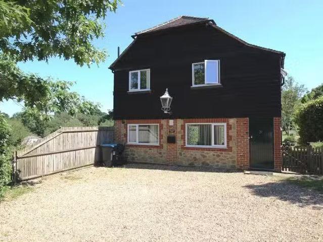 For Rent! 1 BA 2 bedroom detached house for rent in Rook Lane.