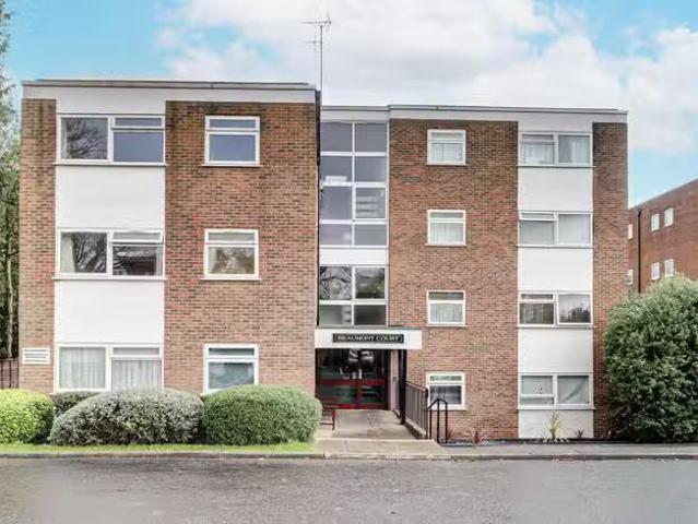 For Rent! 1 BA 2 bedroom flat for rent in Beaumont Court, Milt.