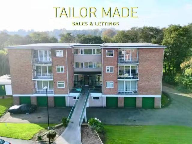 Rental! 1 BA 2 bedroom flat for rent in Bowfell Close, Nod Ris.