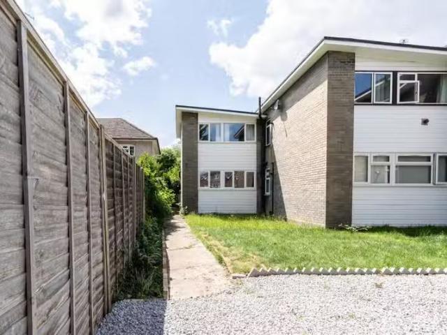 New 1 BA 2 bedroom flat for rent in Ellison Road, Sidcup, Kent.