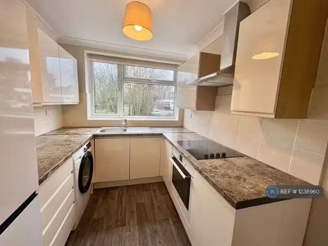 New 1 BA 2 bedroom flat for rent in Haig Court, Chelmsford, CM2