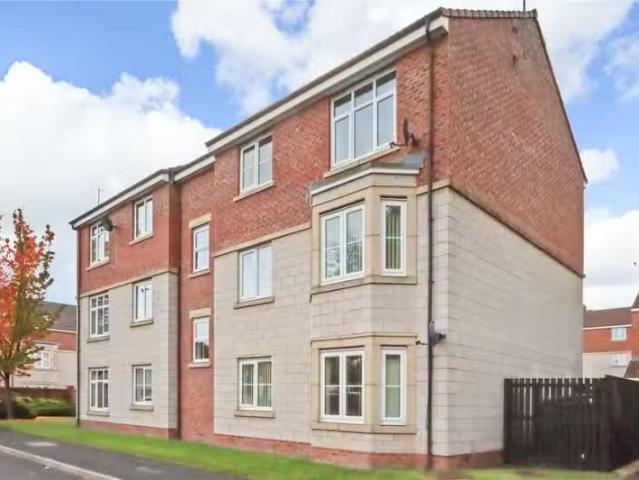 Deal! 1 BA 2 bedroom flat for rent in Highfield Rise, Chester.
