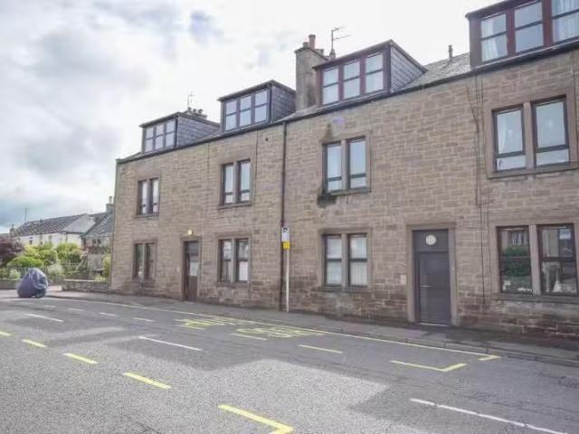 Just in! 1 BA 2 bedroom flat for rent in Prior Road, Forfar, A.