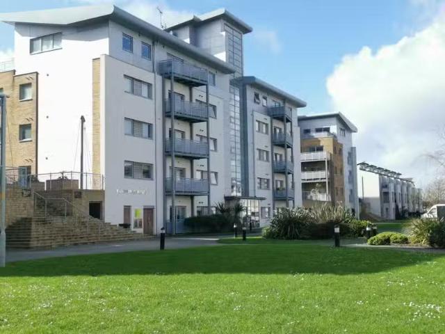 Nice 1 BA 2 bedroom flat for rent in Stone Close, Hamworthy, B.