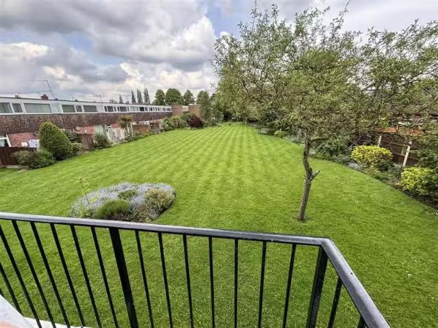 Cozy 1 BA 2 bedroom flat for rent in The Nook, Attleborough, N.