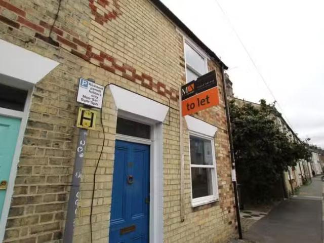 Charming 1 BA 2 bedroom house for rent in Gwydir Street, Cambr.